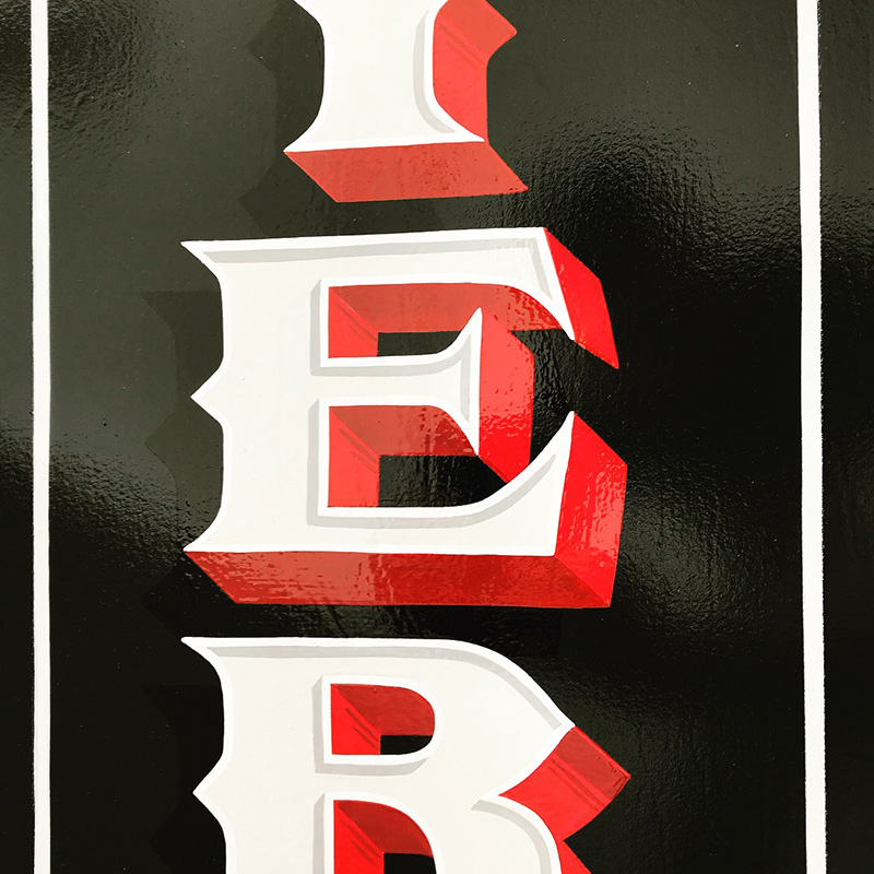 lettering en gran formato tattoo shop