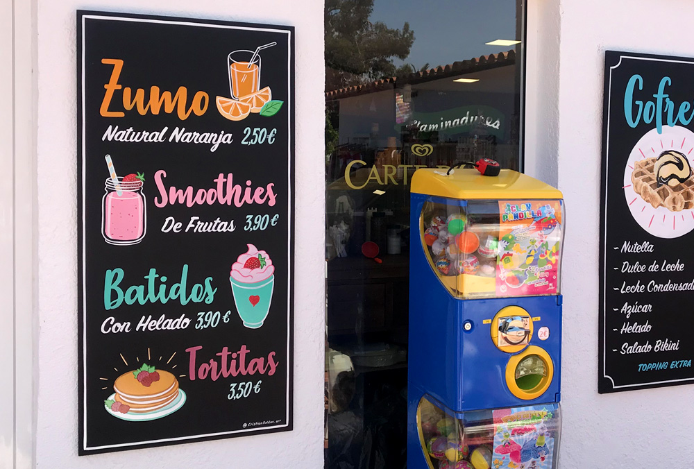 pizarra-rotulada-a-mano-zumos-batidos-bar