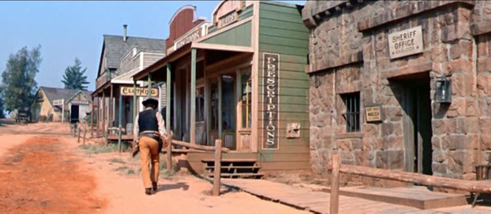 Decorado-de-cine-western-rotulado-a-mano