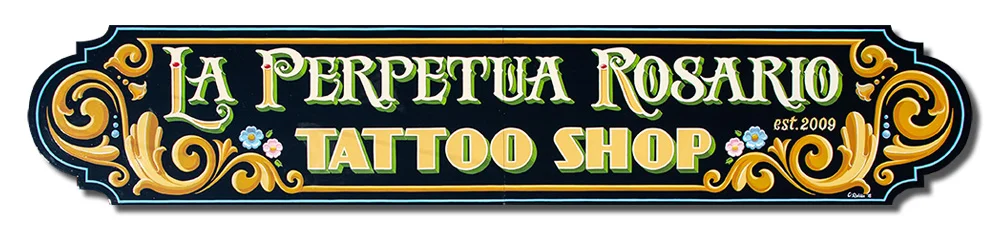 Rótulo Tattoo Estilo Antiguo con Ornamentaciones