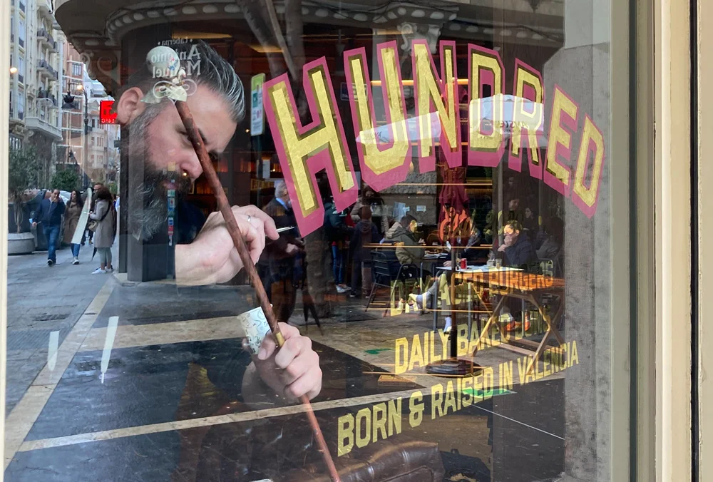 Rotulacion-tradicional-pan-de-oro-en-Valencia-Cristian-Roldan-Art