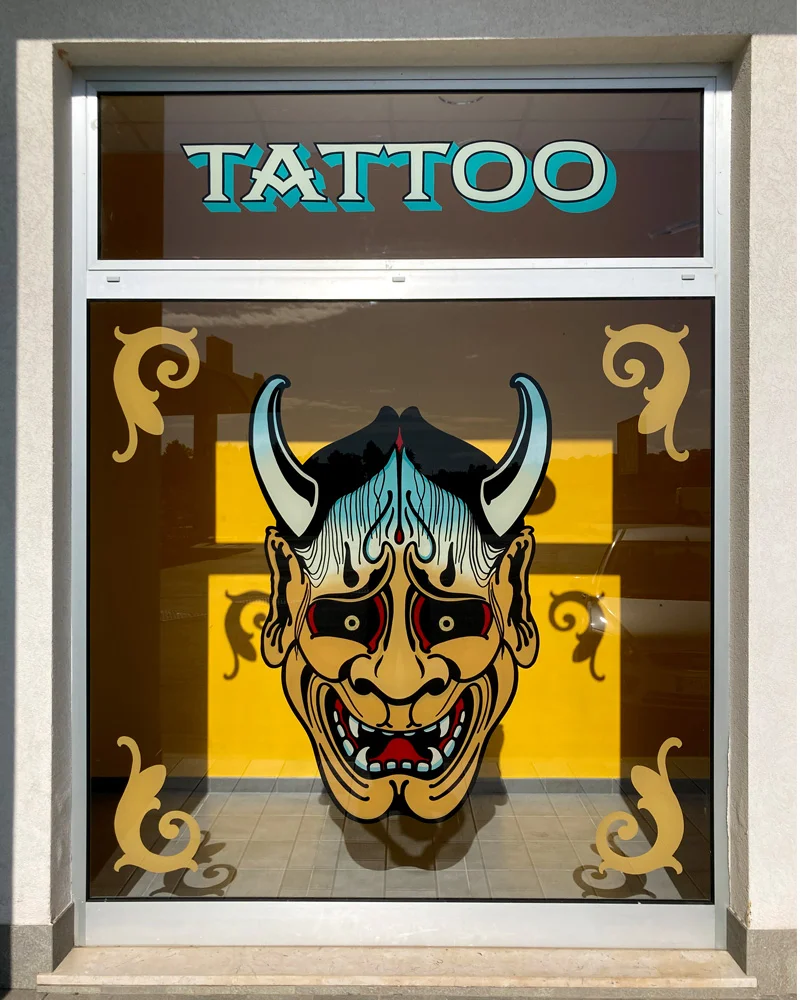 Signpainting_Glass_Tattoo_Hannya_CRoldan_Italy_Flow_State