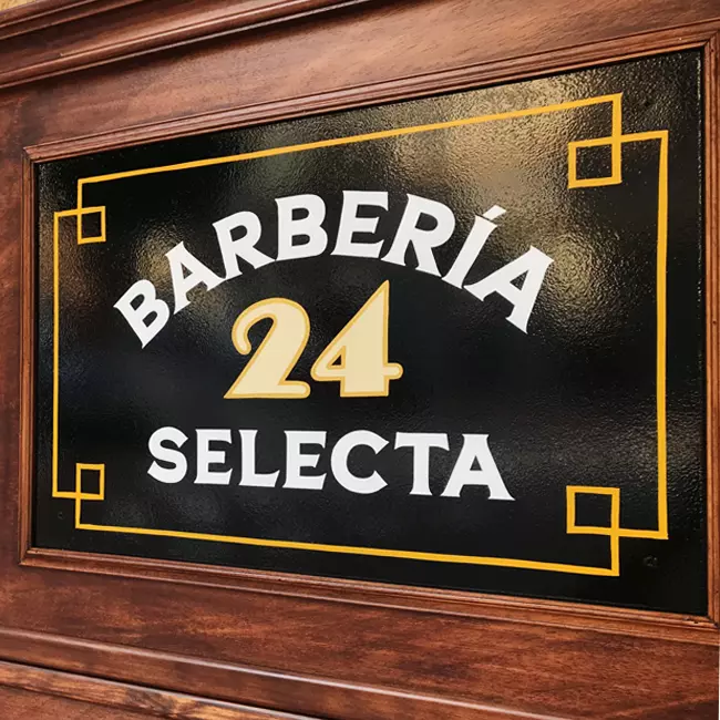 Letrero pintado a mano barbería selecta numero 24