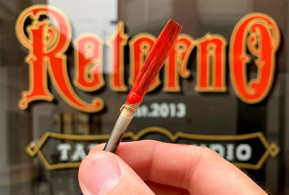 Pincel-de-pelo-largo-para-rotular-sobre-vidrio