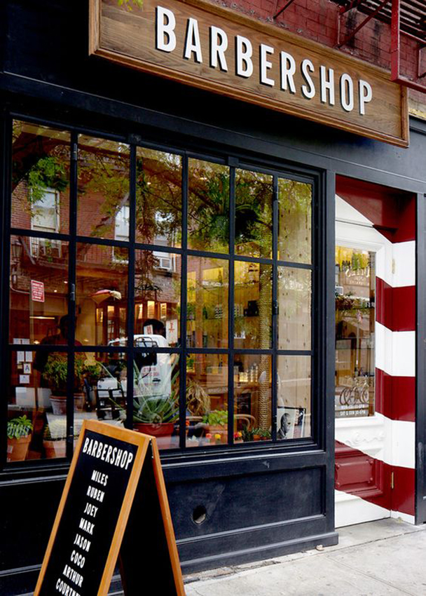 Barber-shop-moderno-con-letreros-rotulado-a-mano