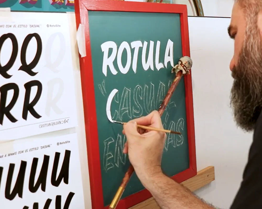 curso online de rotulación tradicional con letras casual